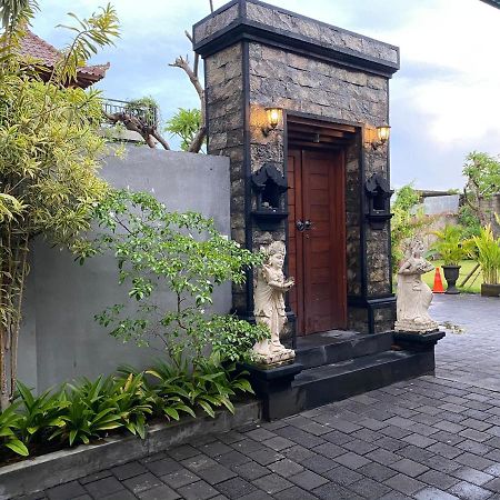 Отель Dikubu Belong Seminyak Экстерьер фото