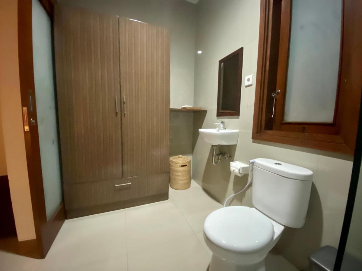 Отель Dikubu Belong Seminyak Экстерьер фото
